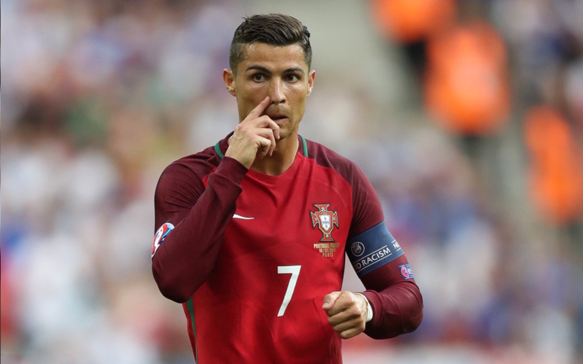 在季后赛对阵快船时,库里全场投中9个三分球,砍下41分带领勇士逆转!