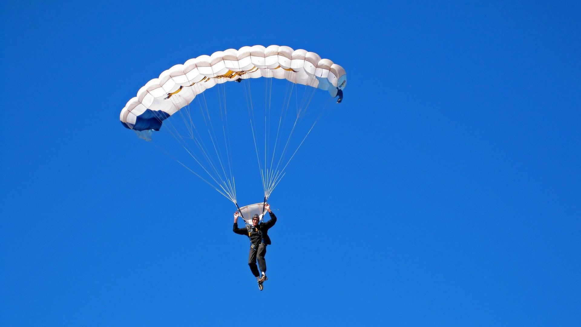 女子赛车锦标赛：速度与美丽同在，中国女子赛车队